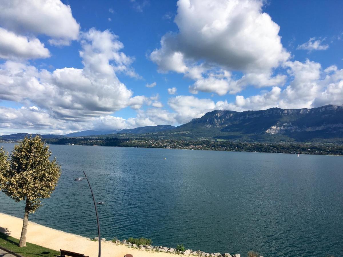 Pieds Dans L'Eau Au Lac Du Bourget Le Bourget-du-Lac Exterior foto