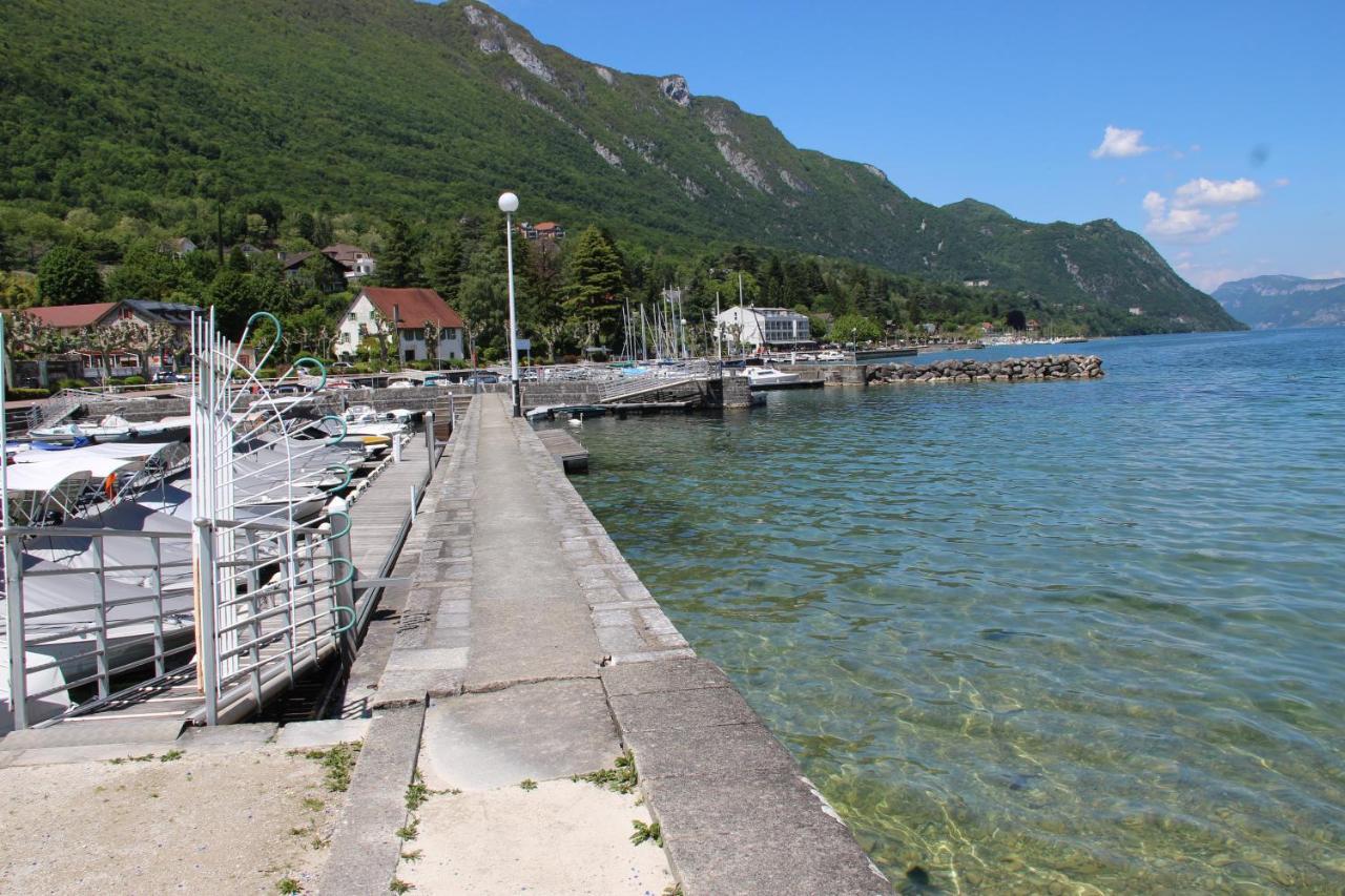 Pieds Dans L'Eau Au Lac Du Bourget Le Bourget-du-Lac Exterior foto